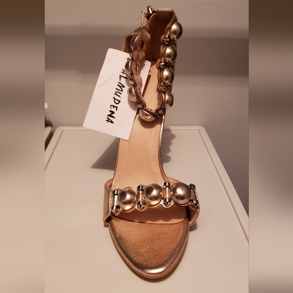 ALMUDENA Spike & Ball Ankle Strapped Stiletto High Heels (Gold) size: 7 1/2 - Picture 2 of 7